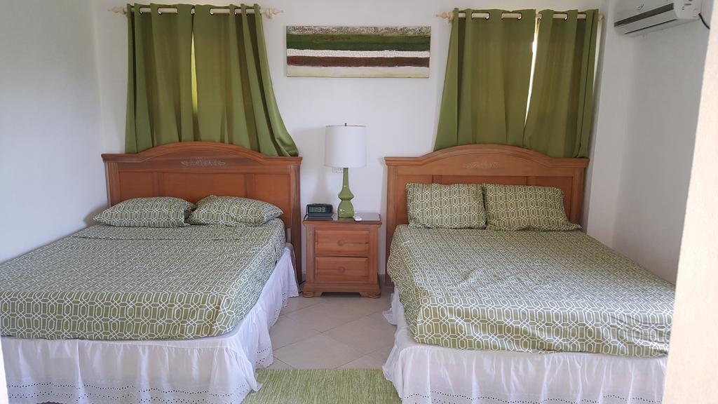 Worthing Beach Apartments Bridgetown Esterno foto