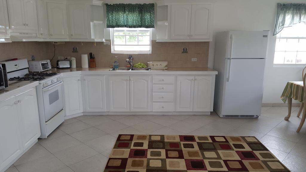 Worthing Beach Apartments Bridgetown Esterno foto